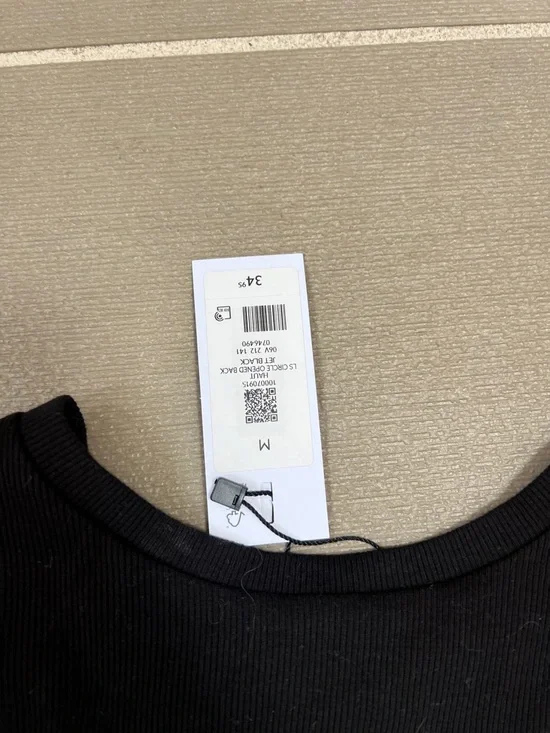 Dynamite Black Long-Sleeve Open-Back Ribbed Crop Top - Picture 8 of 8